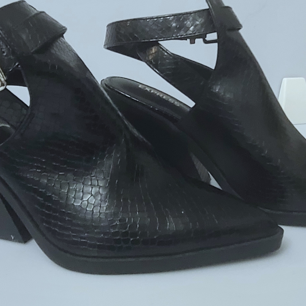 Express Black Animal Texture Chunky Heel Mules Size 6 NWOT